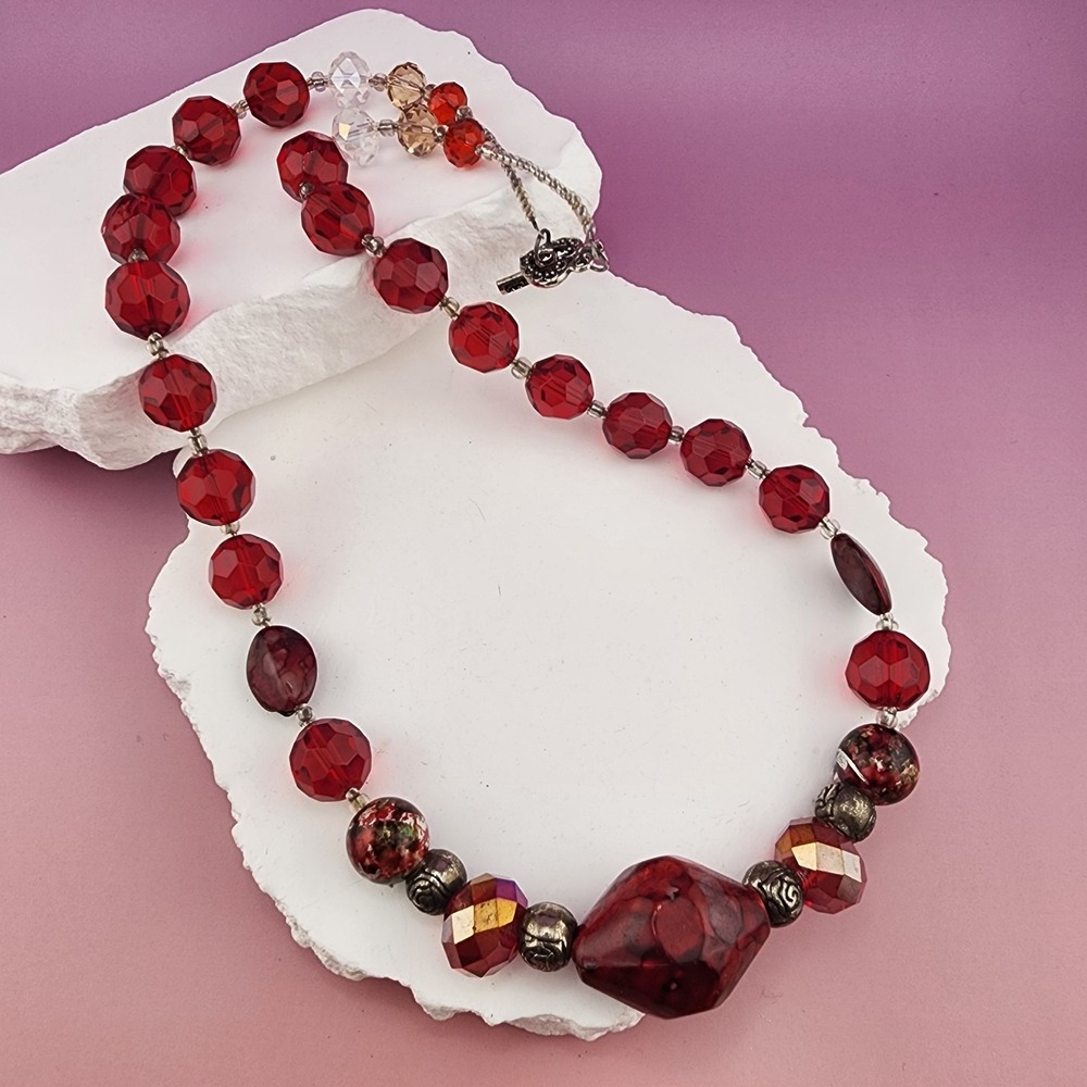 Red Faceted Crystals Statement Necklace Mixed Beads Silver Tone Toggle Boho